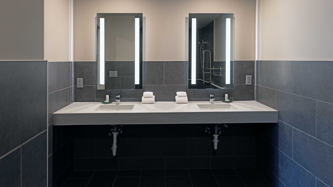 Photo of Others in Logan