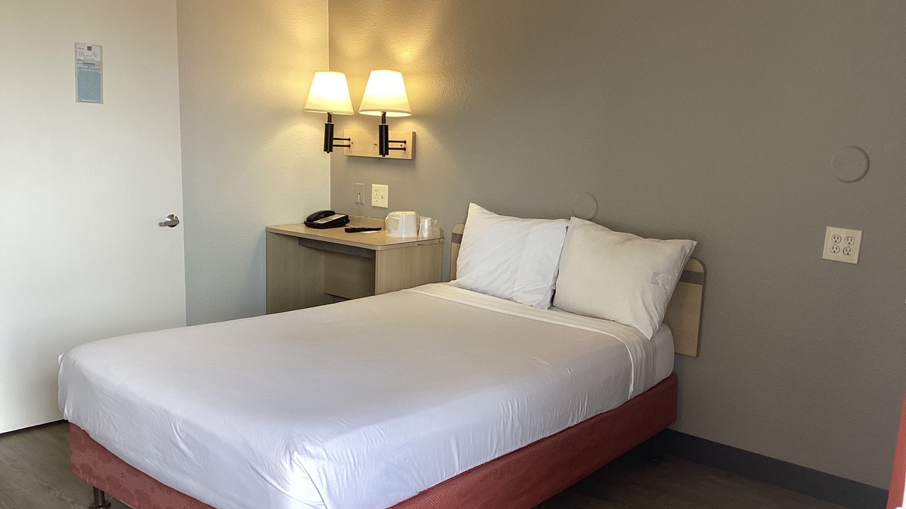 Photo of Bedroom in Holly