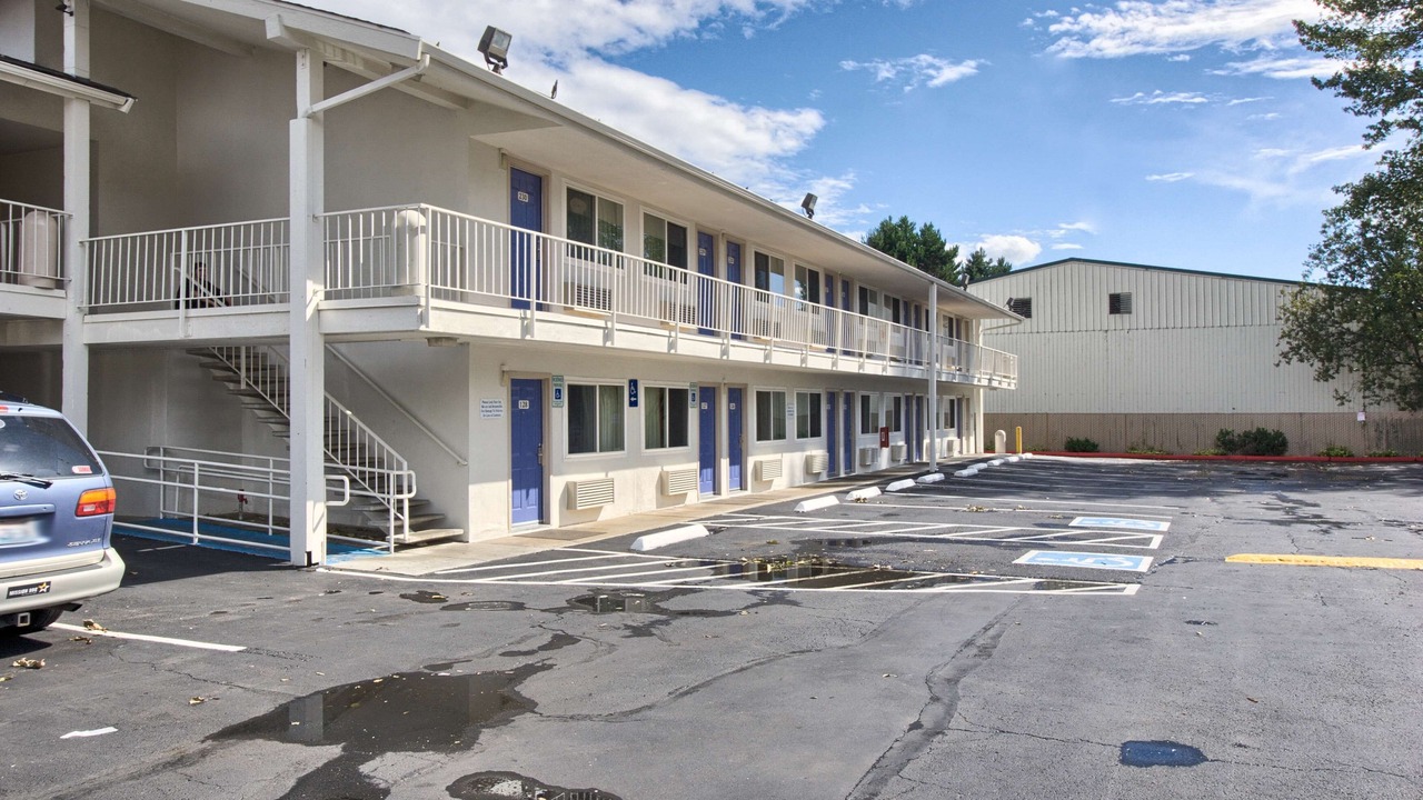 Photo of Outdoor in Holly