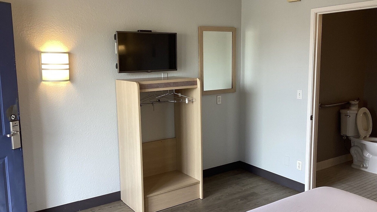 Photo of Others in Holly