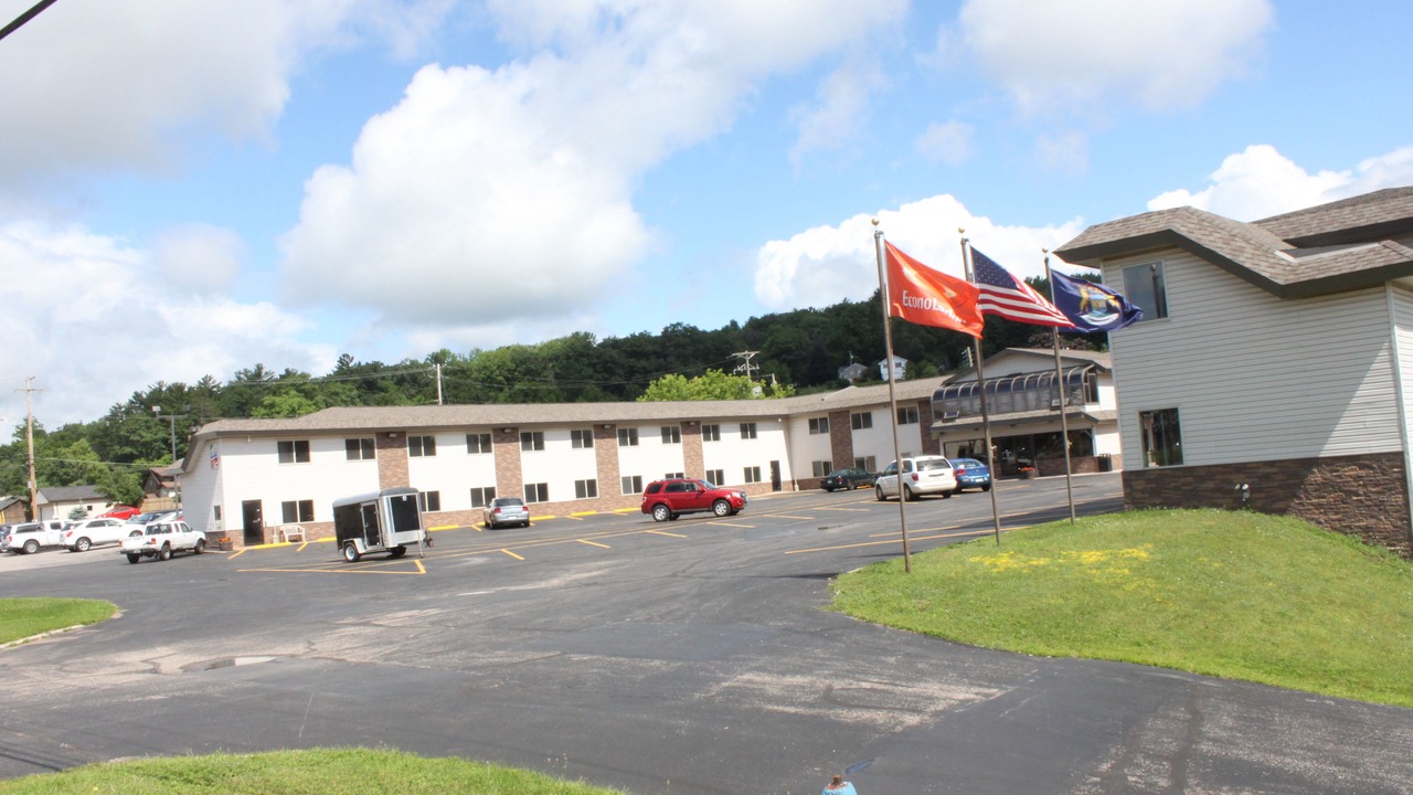 Photo of Outdoor in Iron Mountain
