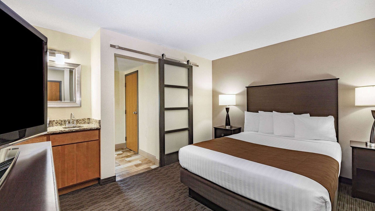 Photo of Bedroom in Apple Valley