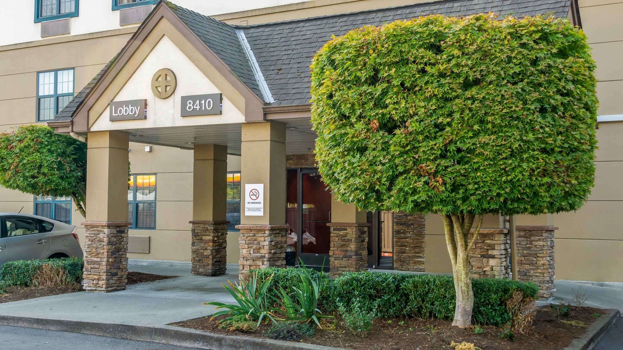 Photo of Buildings in Everett