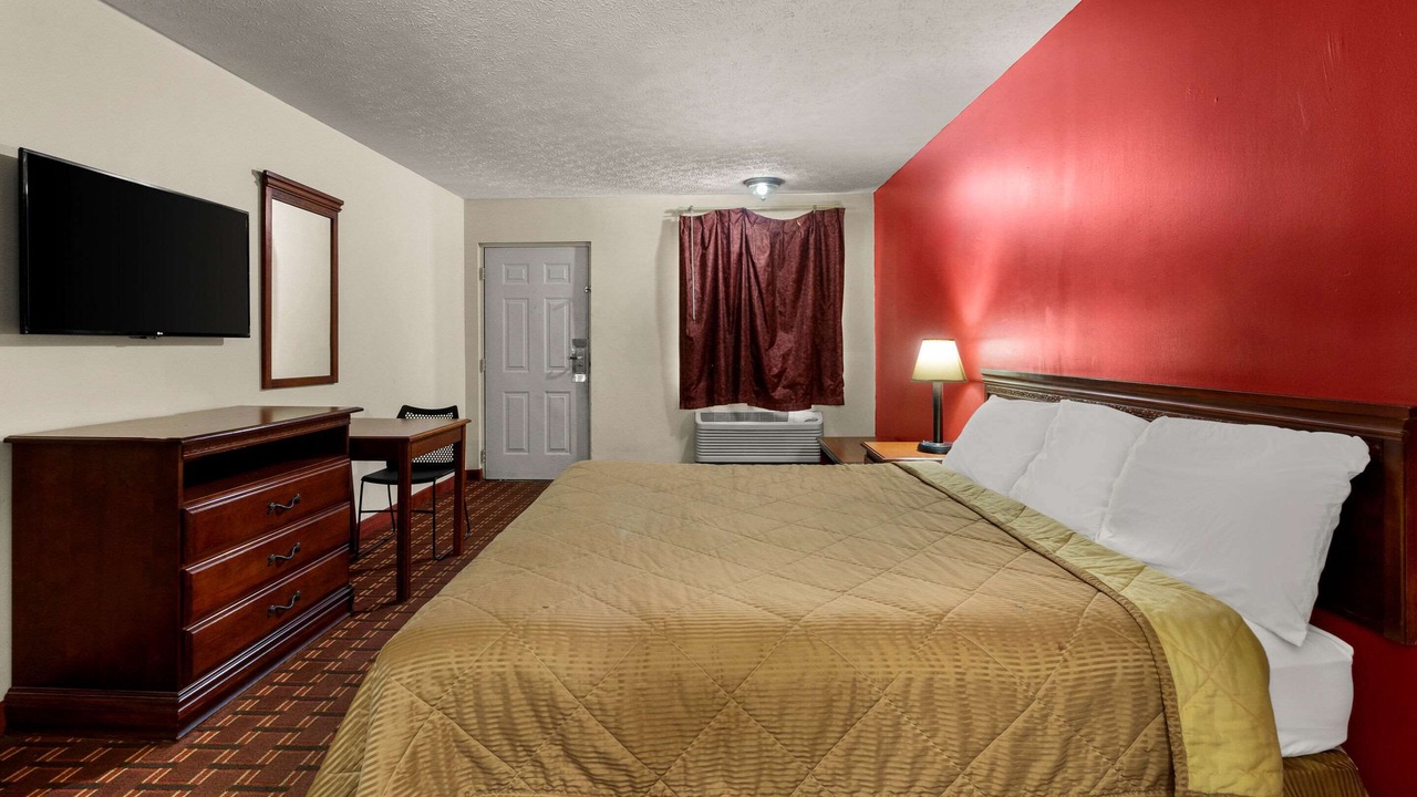 Photo of Bedroom in Dickson