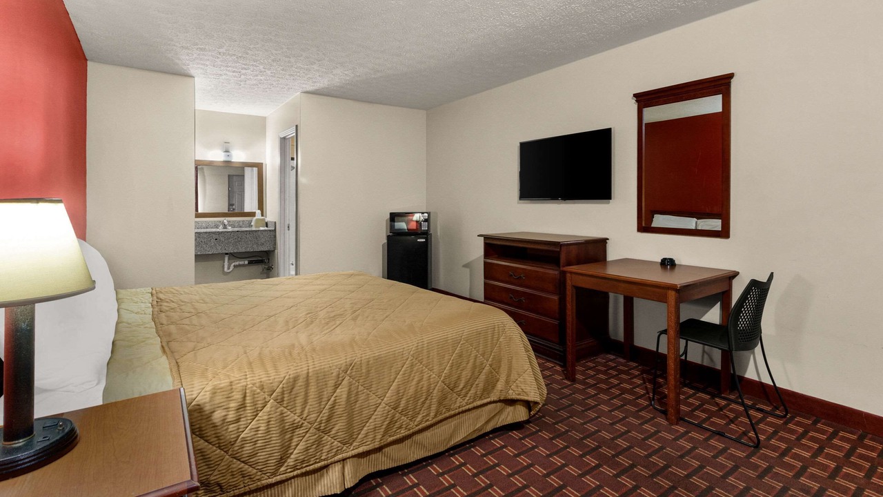 Photo of Bedroom in Dickson