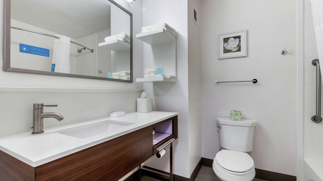 Photo of Bathroom in Brookhaven
