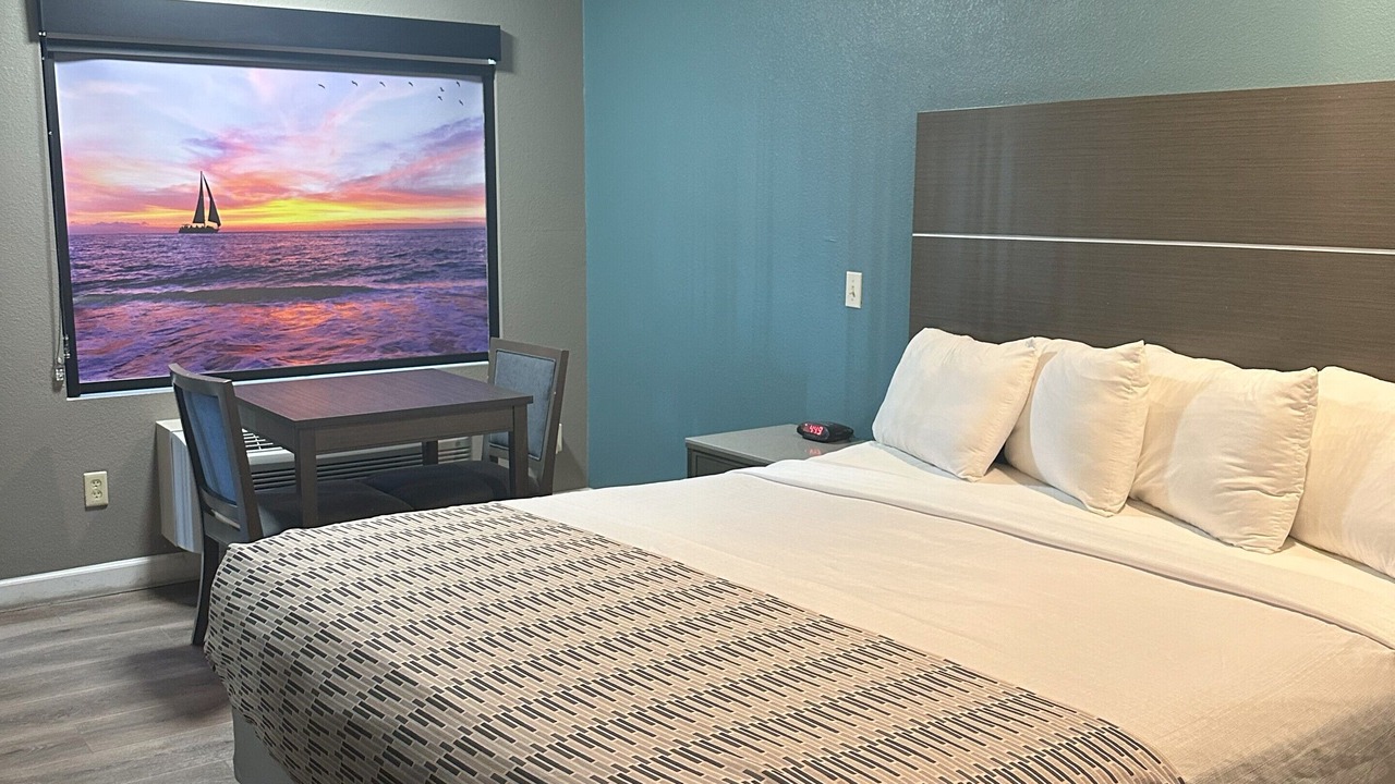 Photo of Bedroom in Lincoln Acres