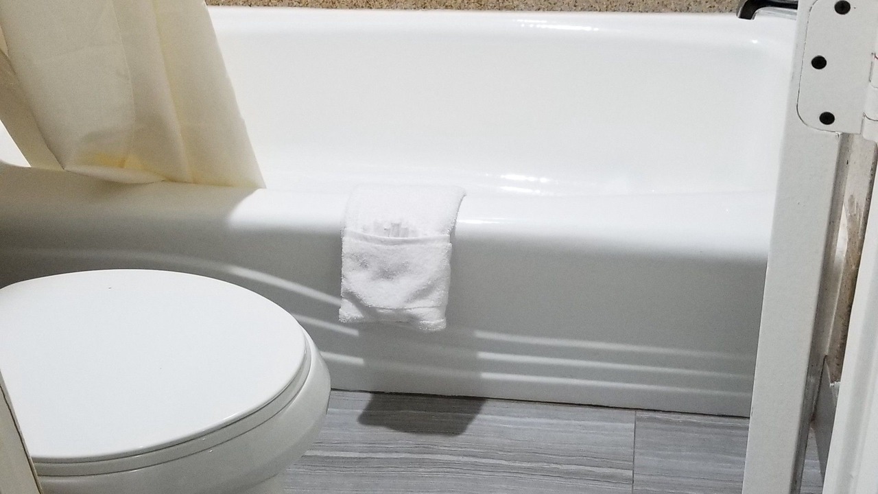 Photo of Bathroom in US 290