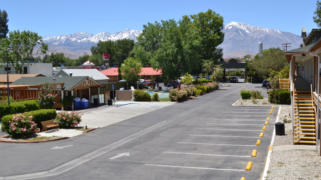 Photo of Others in Bishop