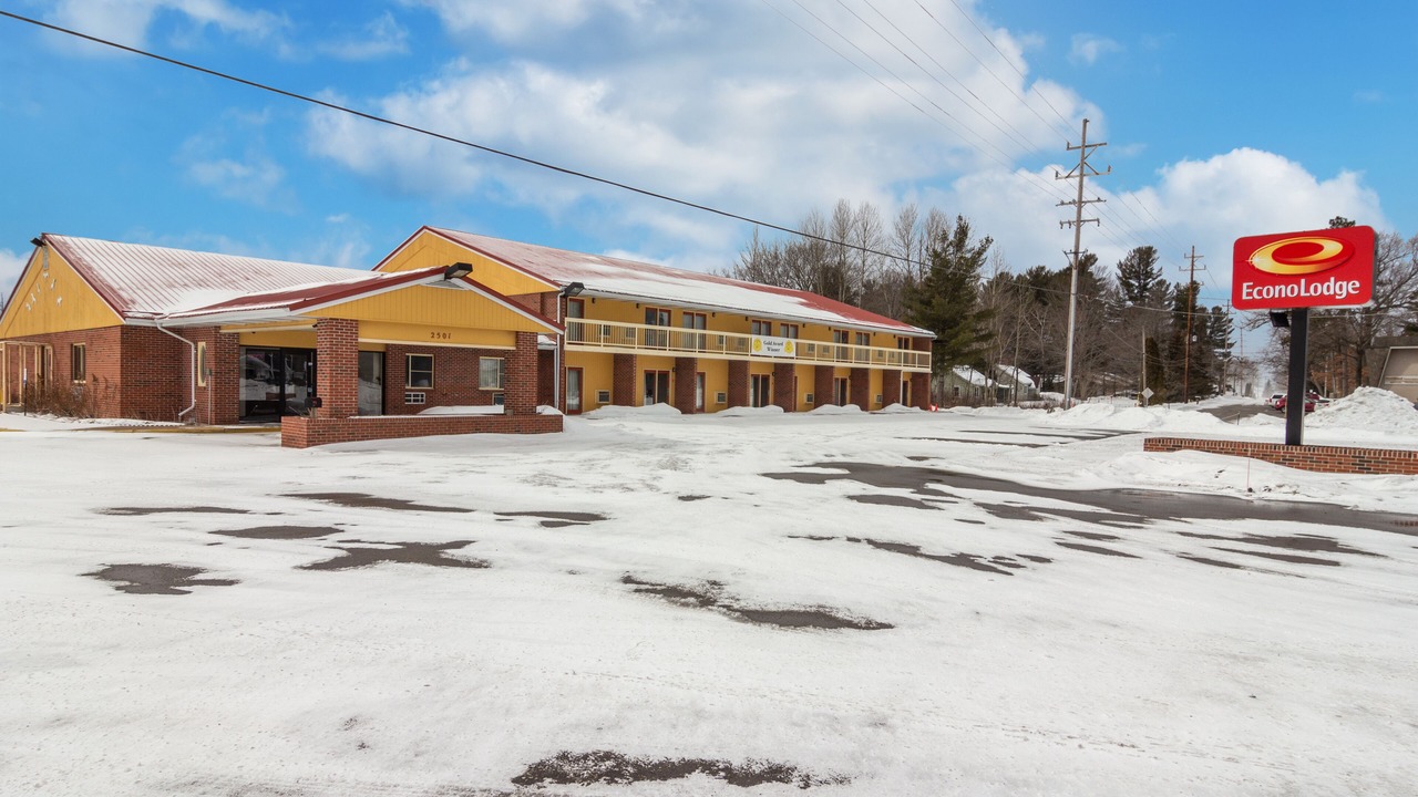 Photo of Outdoor in Cadillac
