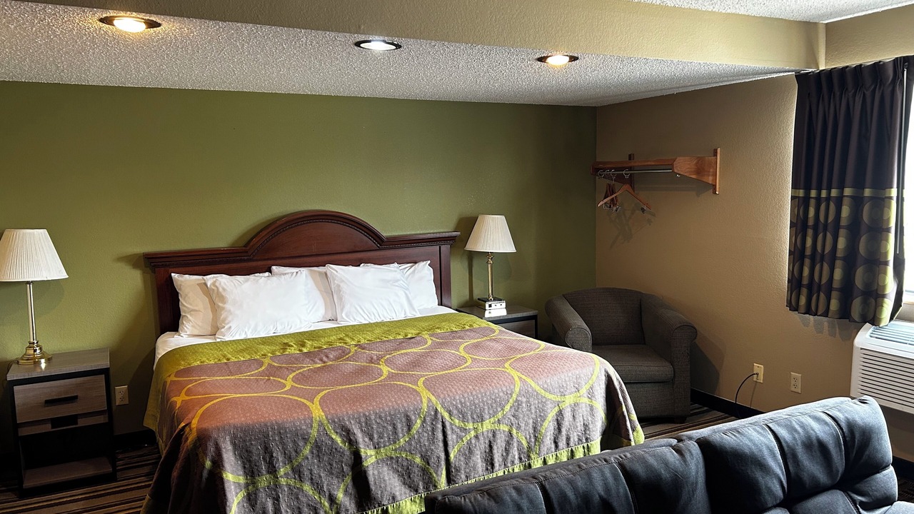 Photo of Others in Knoxville