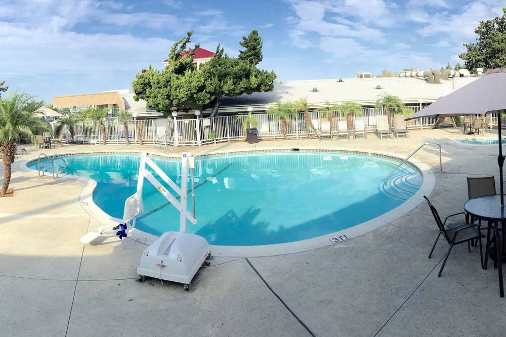 Photo of Outdoor in Torrance
