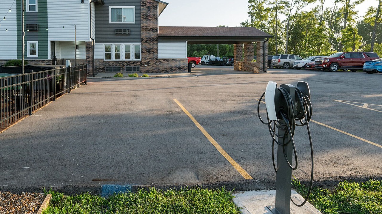 Photo of Others in Chariton