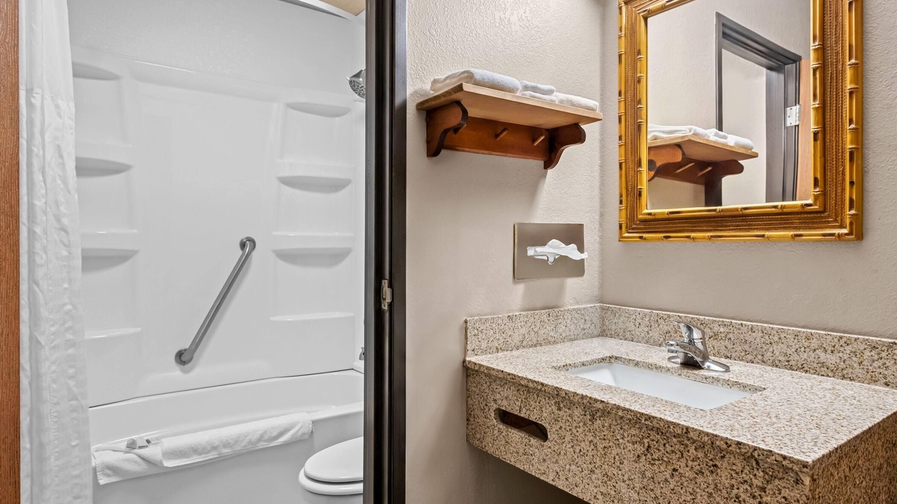 Photo of Bathroom in Blue Earth