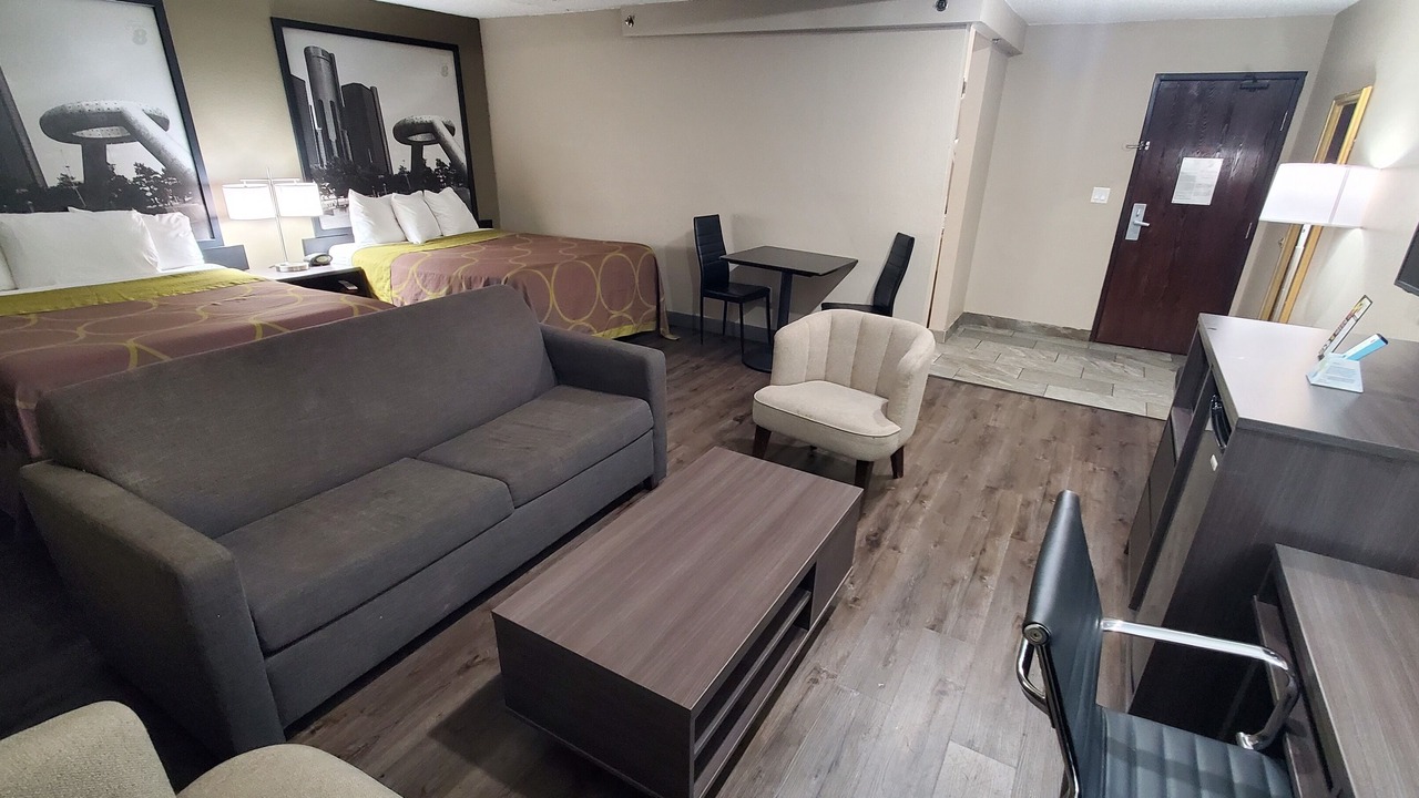 Photo of Livingroom in Sterling Heights