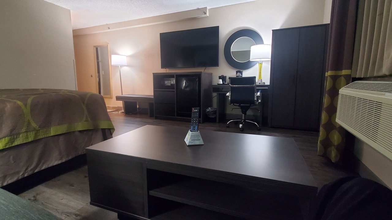 Photo of Livingroom in Sterling Heights