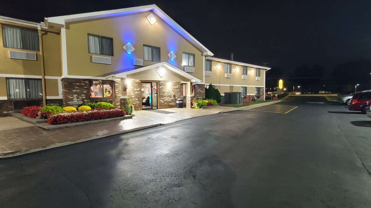 Photo of Buildings in Sterling Heights