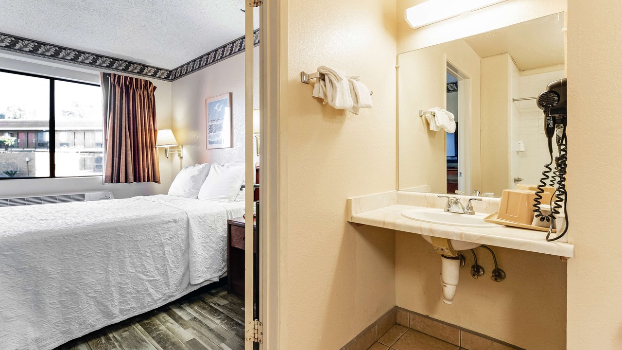 Photo of Bathroom in Madera