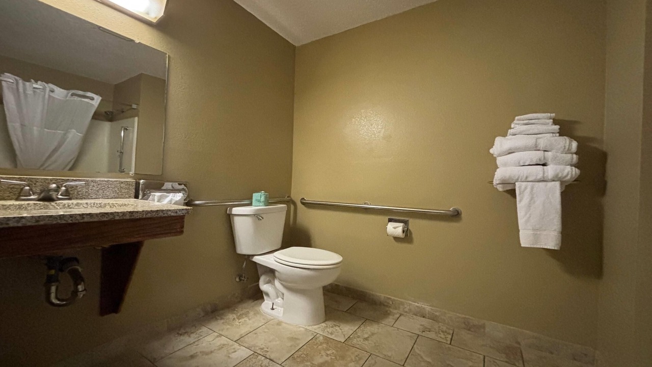 Photo of Bathroom in Pontiac