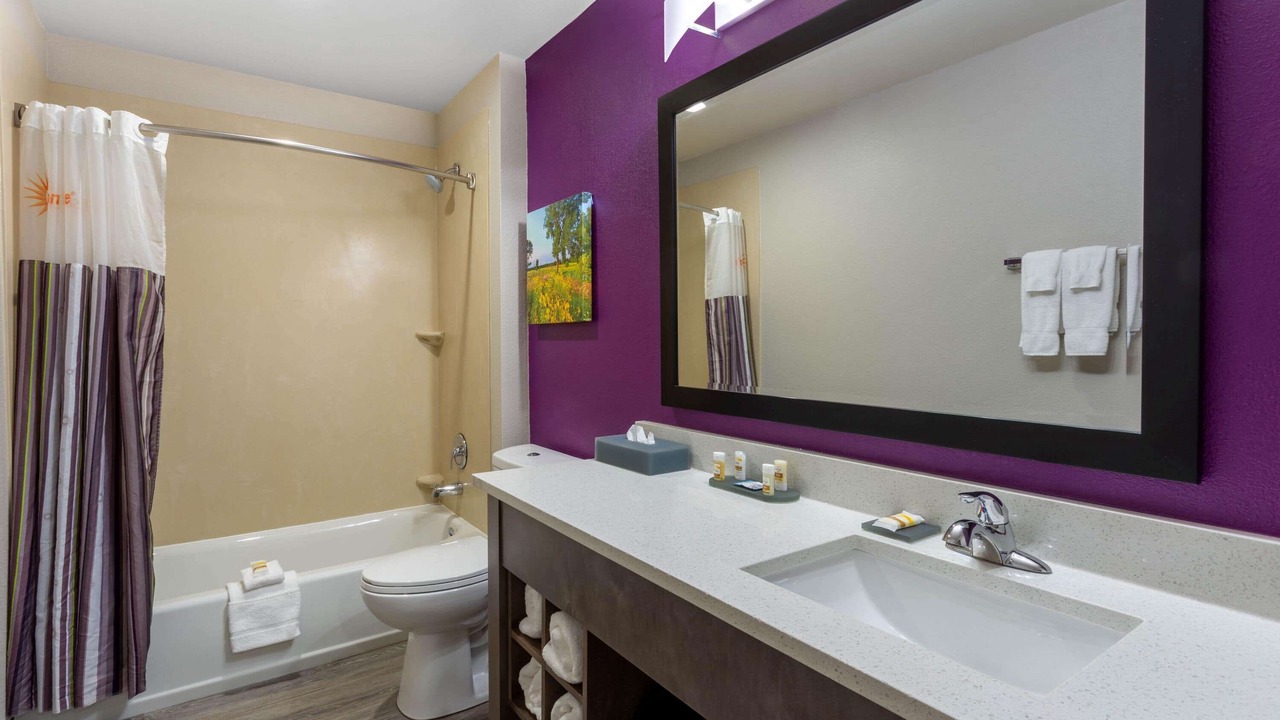 Photo of Bathroom in Effingham
