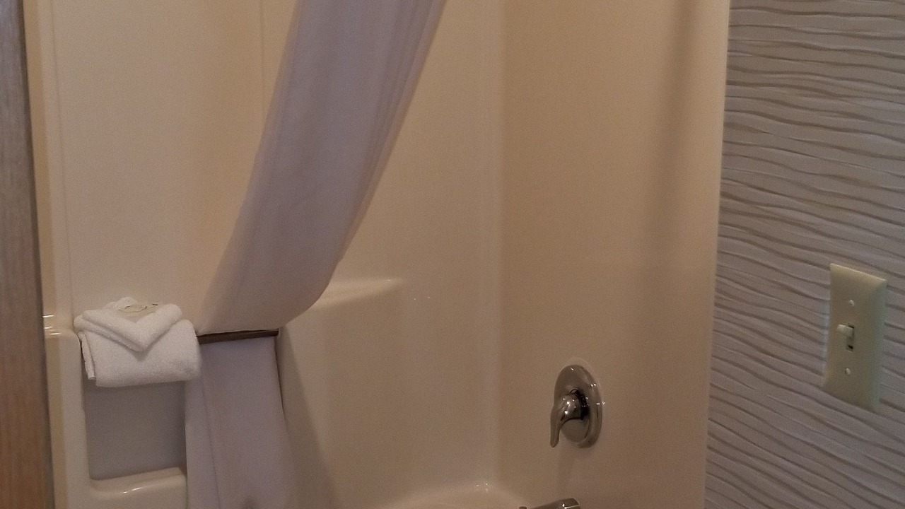Photo of Bathroom in Warren