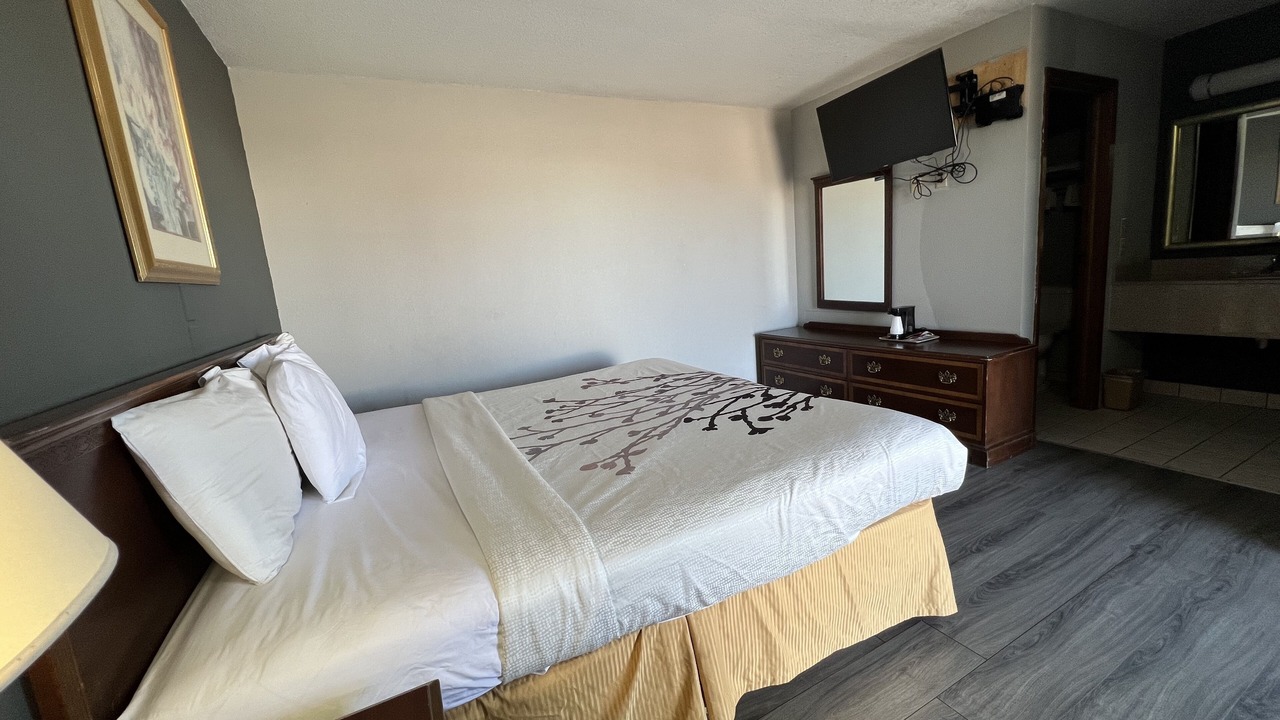 Photo of Bedroom in Greensburg
