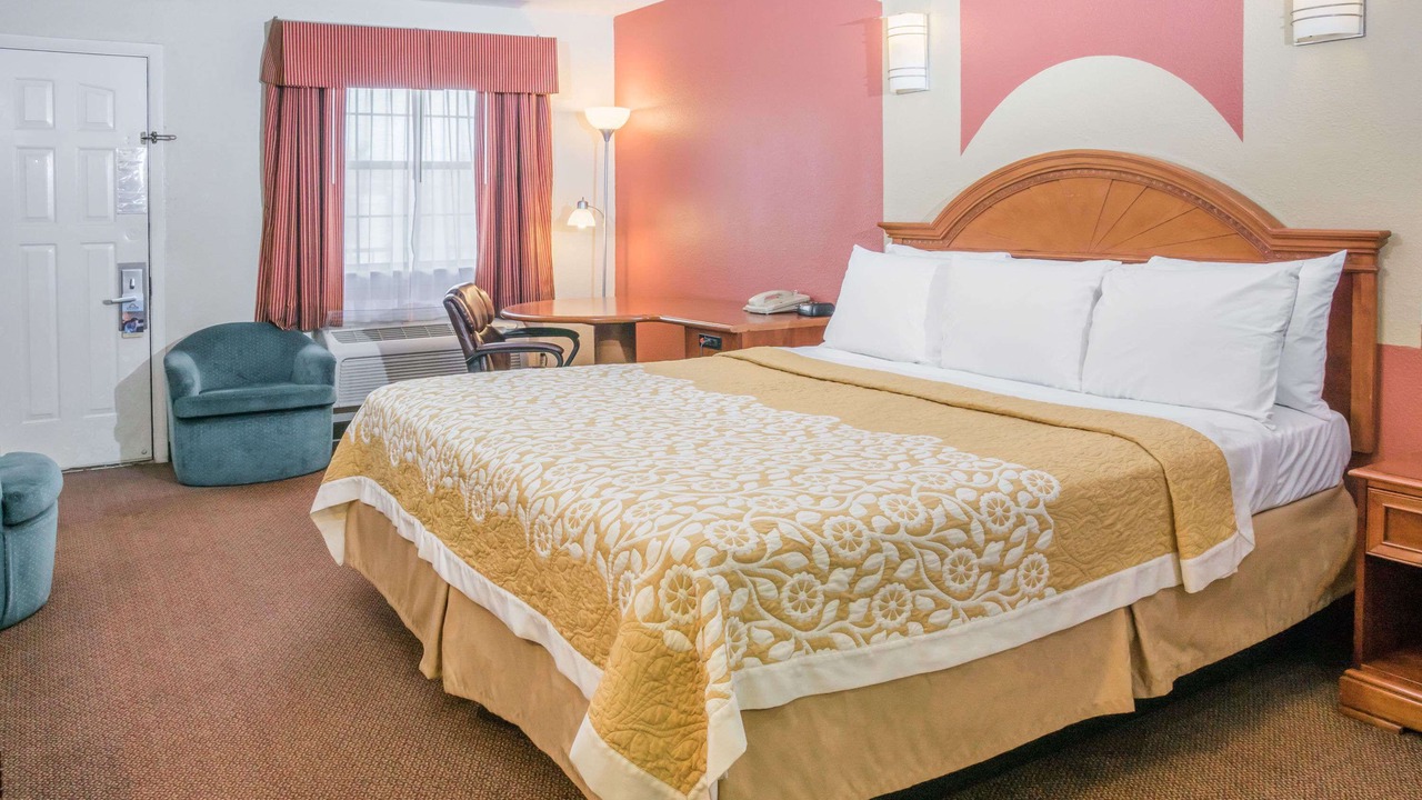 Photo of Bedroom in Bastrop