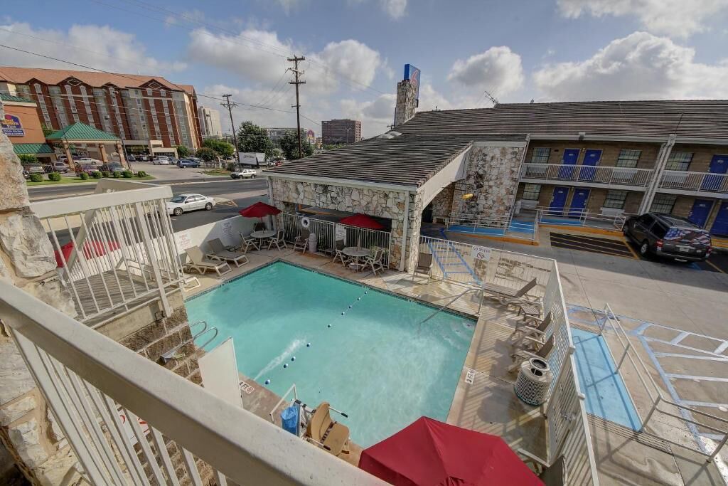 Photo of Patio Balcony in Medical Center District