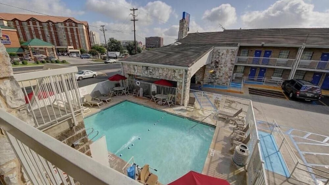 Photo of Patio Balcony in Medical Center District