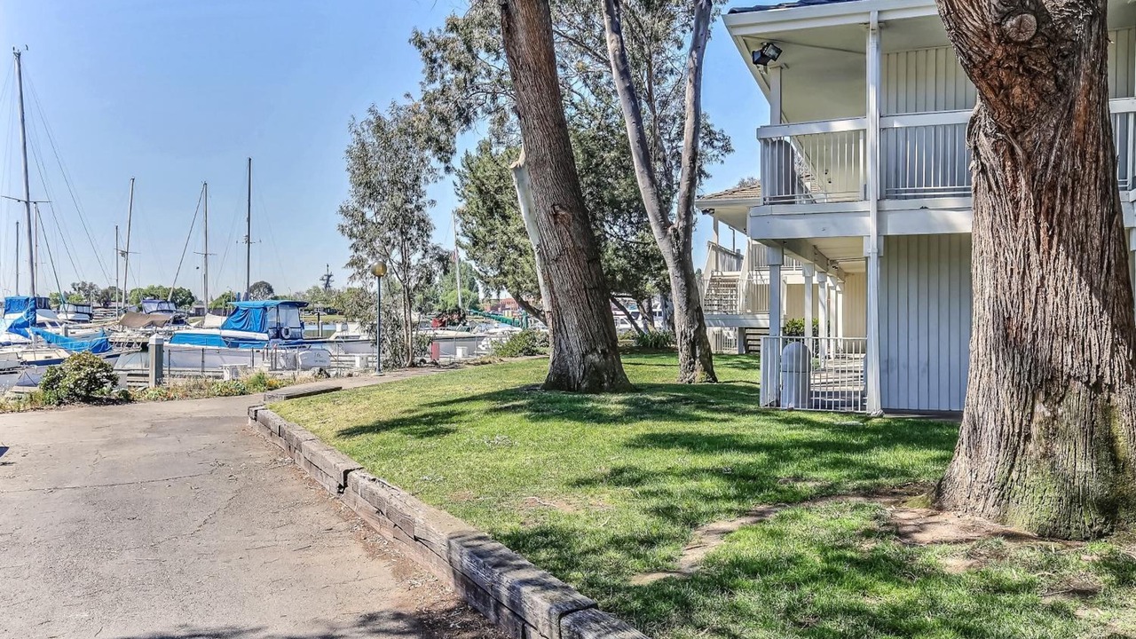 Photo of Outdoor in East Peralta