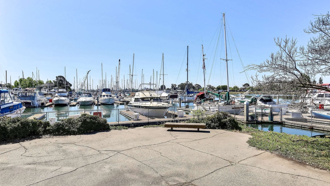 Photo of Others in East Peralta