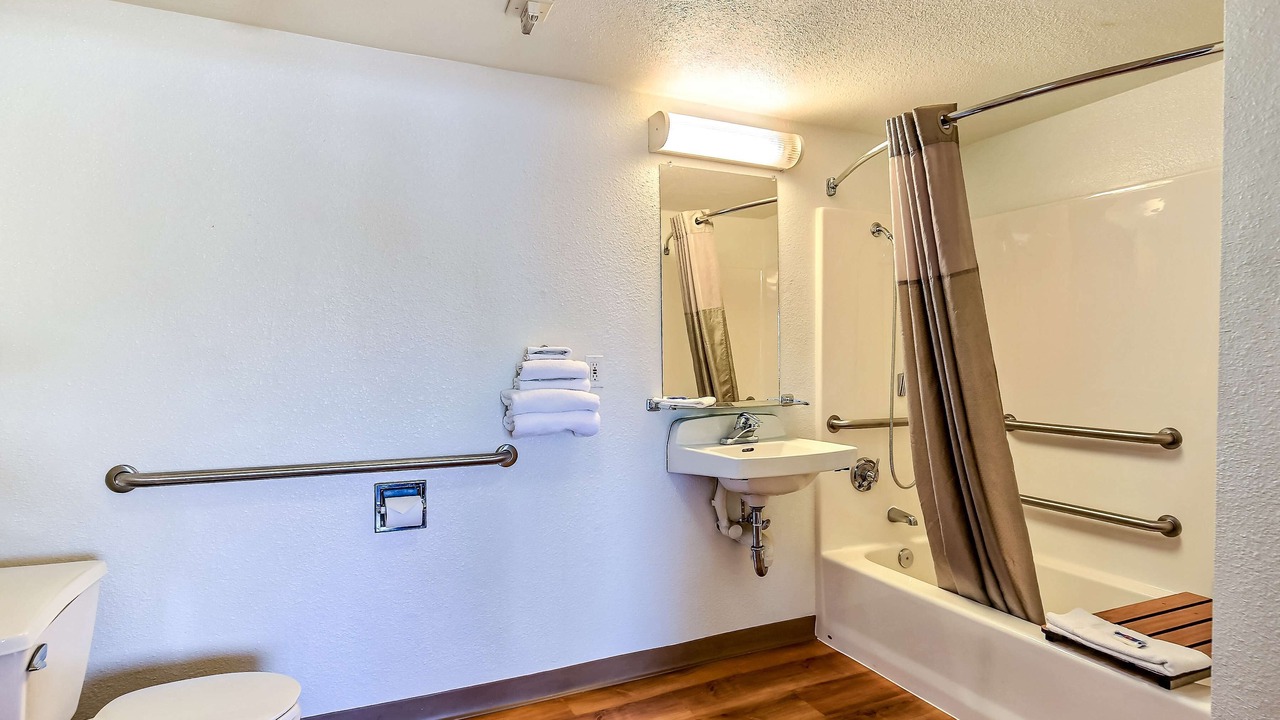 Photo of Bathroom in East Peralta