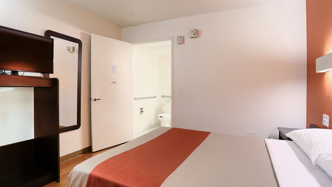 Photo of Bedroom in Walnut Creek