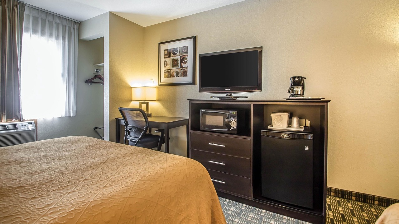 Photo of Bedroom in Decorah
