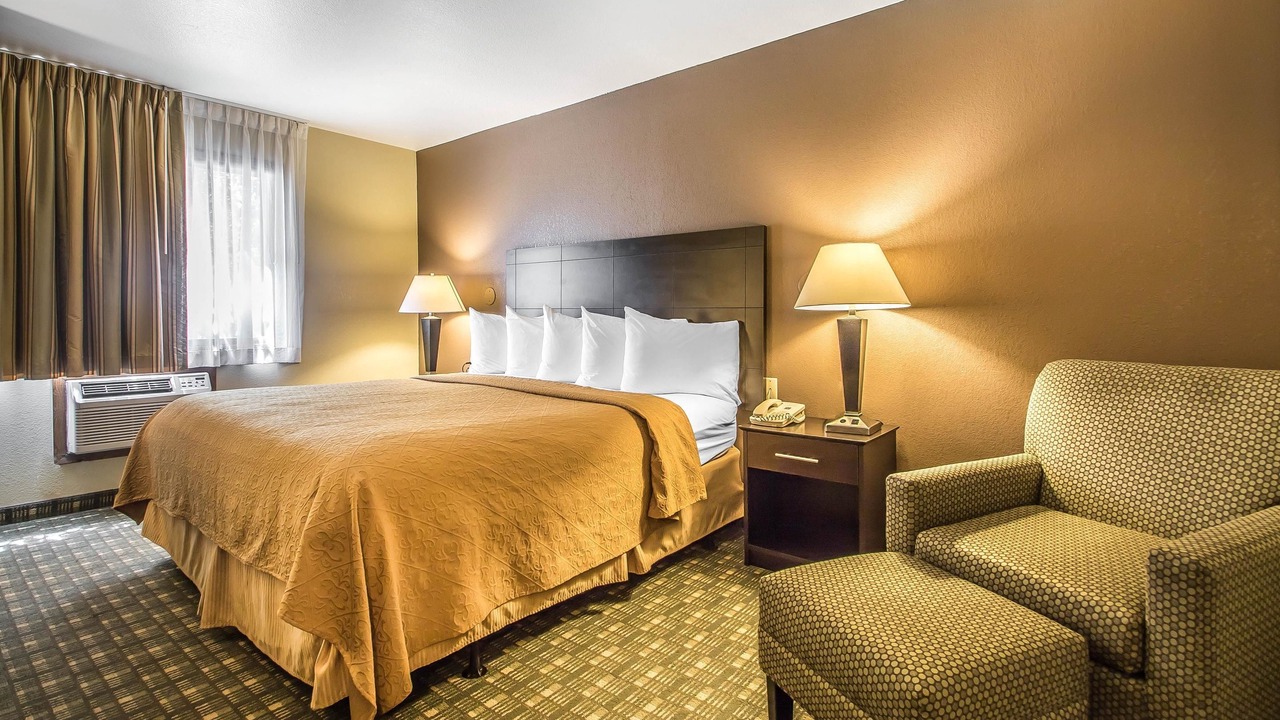 Photo of Bedroom in Decorah