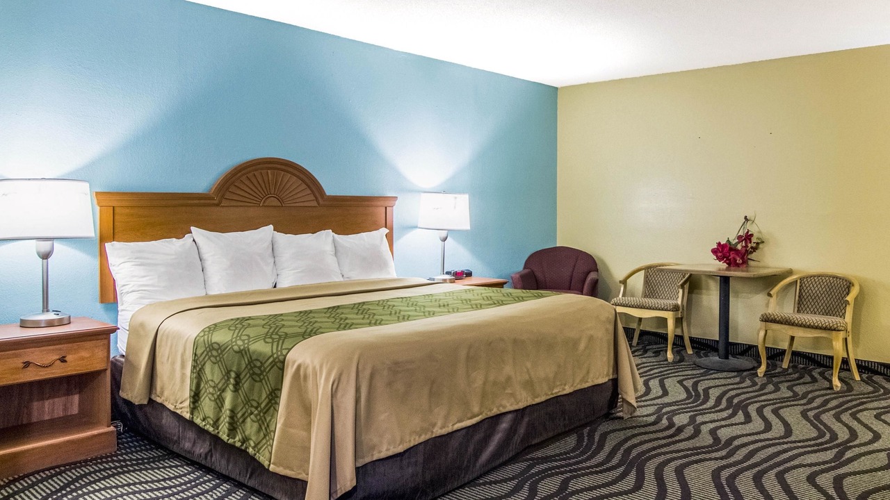 Photo of Others in Darien