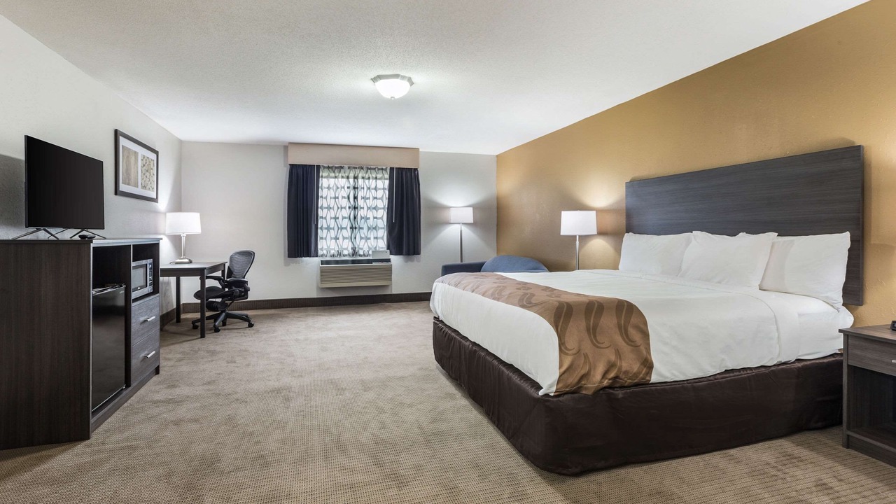 Photo of Bedroom in Clare