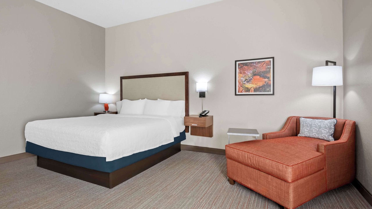 Photo of Bedroom in Plantation Estates