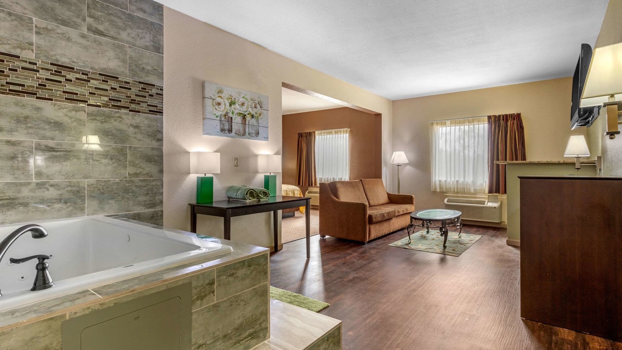 Photo of Livingroom in West Memphis