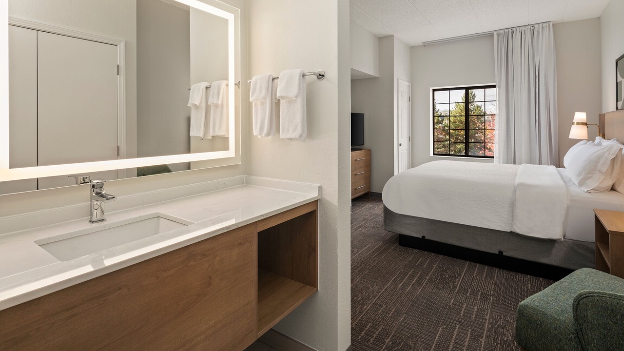 Photo of Bedroom in West Bloomington