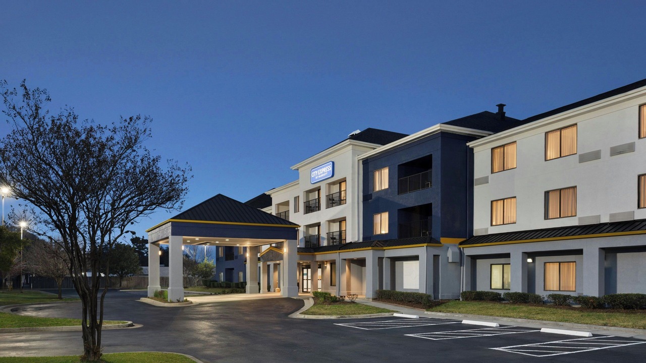 Photo of Outdoor in Greater Greenspoint