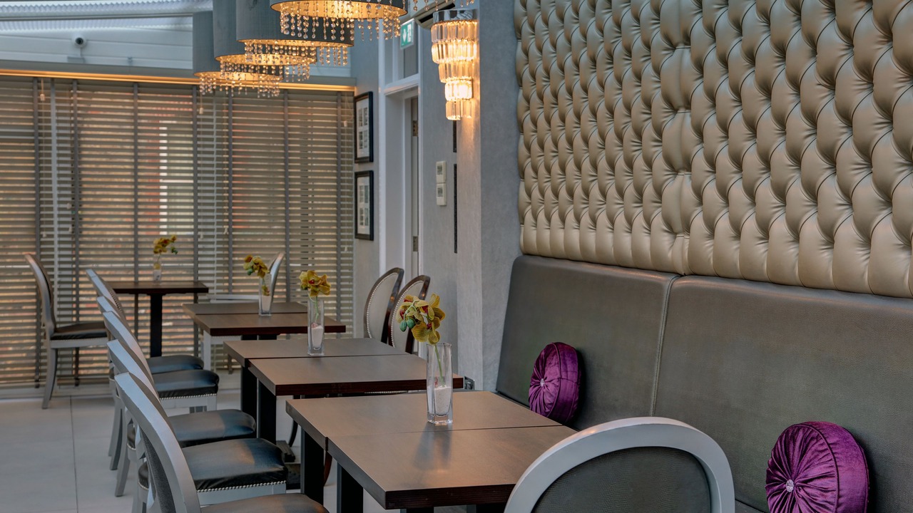 Photo of Others in Chiswick