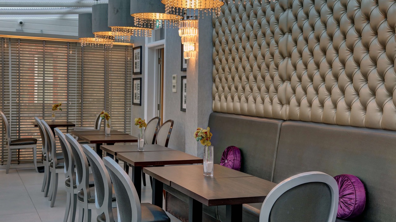 Photo of Others in Chiswick