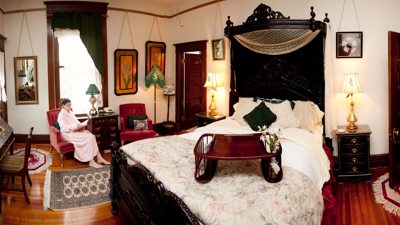 Photo of Bedroom in Alton