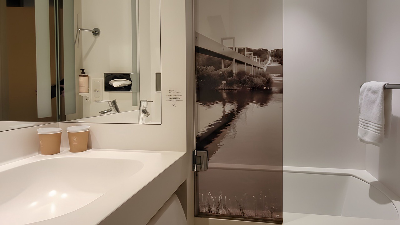 Photo of Bathroom in Cergy