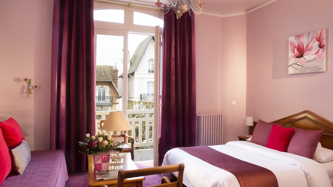 Photo of Bedroom in Deauville City Centre