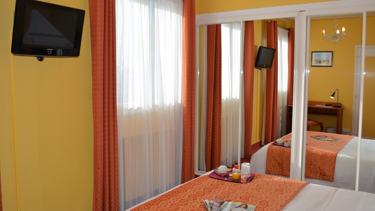 Photo of Bedroom in Deauville City Centre