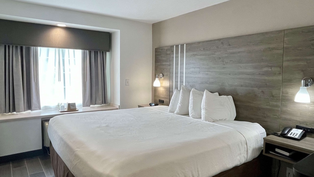 Photo of Bedroom in Roanoke