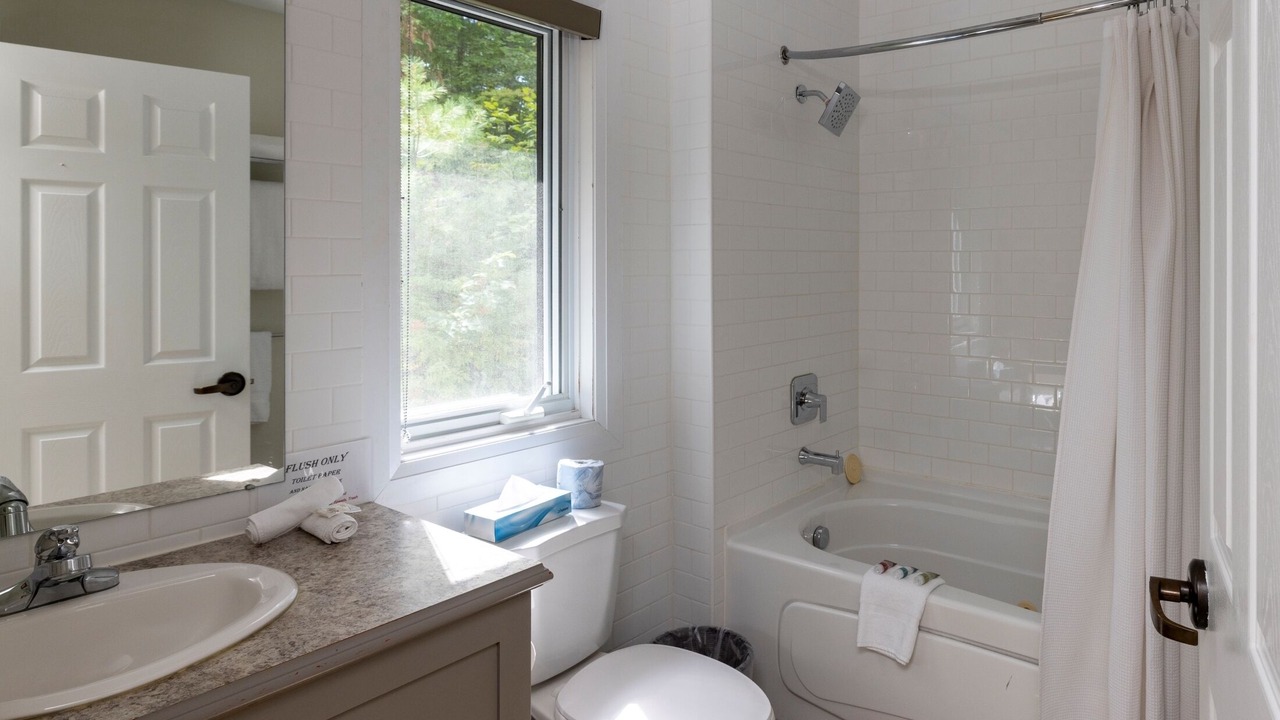 Photo of Bathroom in Port Carling