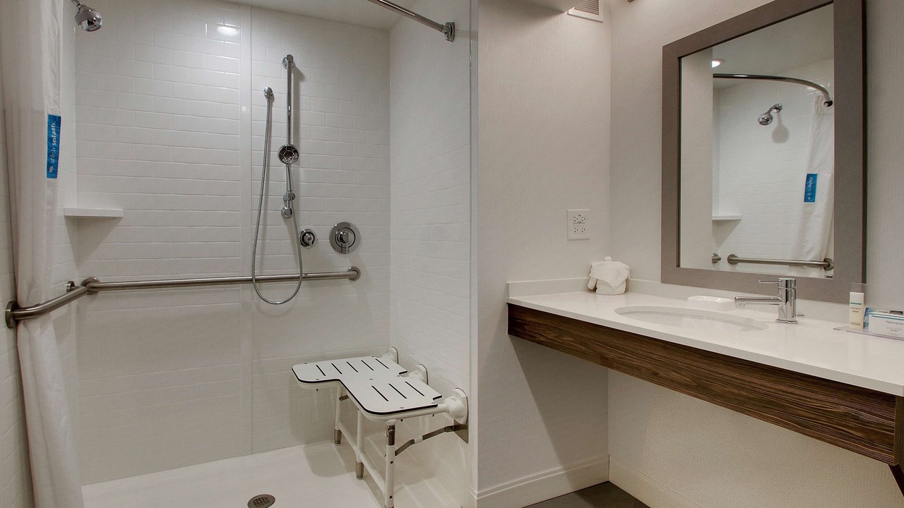 Photo of Others in Aurora